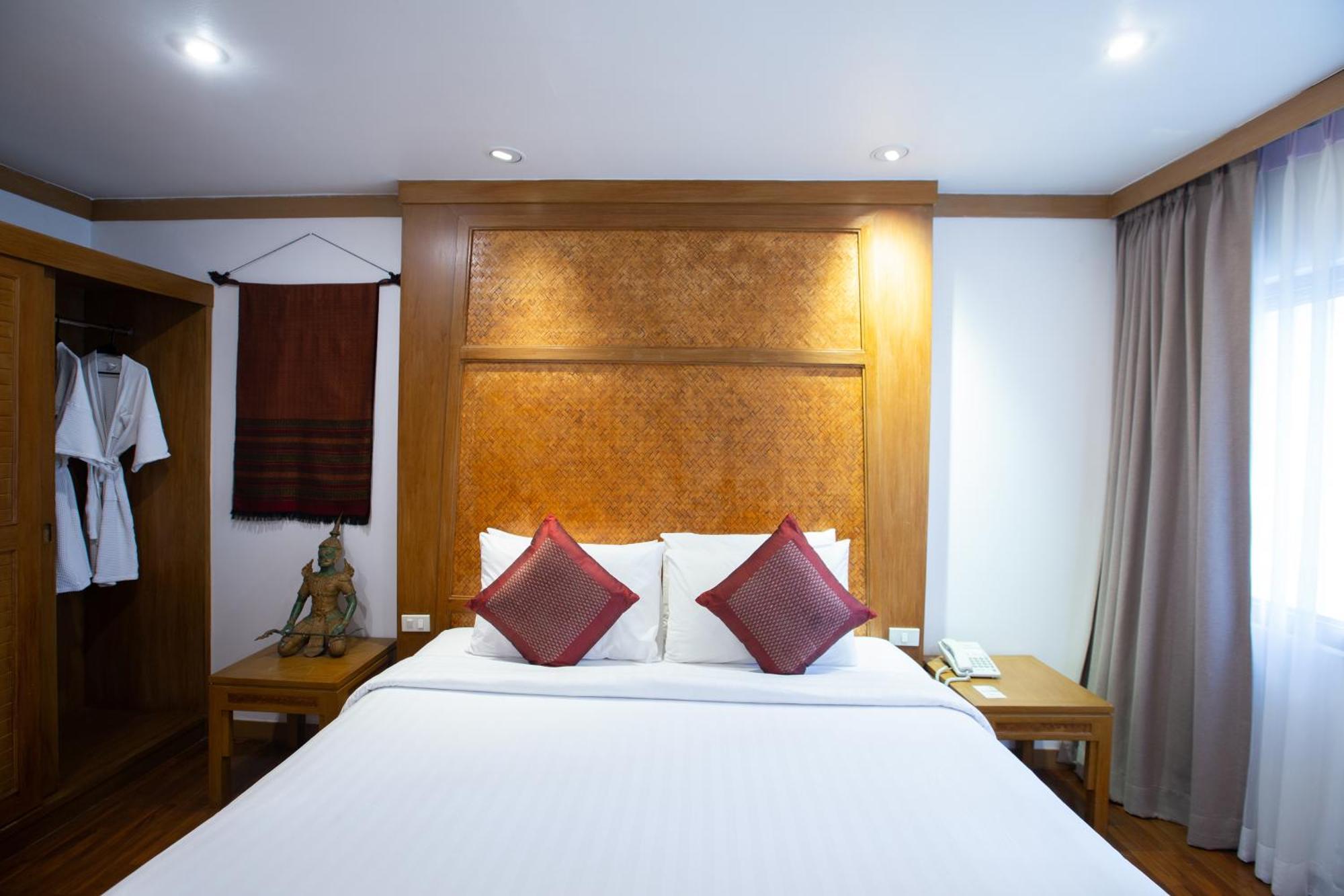 The Tarntawan Hotel Surawong Bangkok Room photo